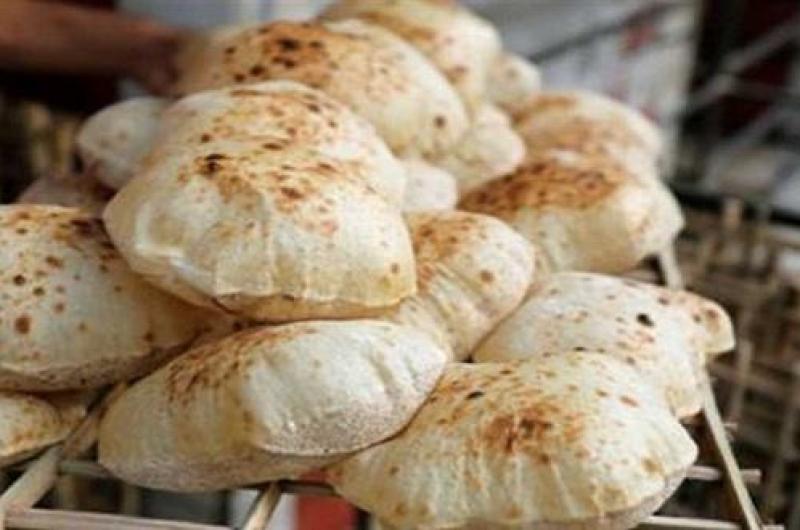 الحكومة تنفي رفع سعر رغيف الخبز المدعم