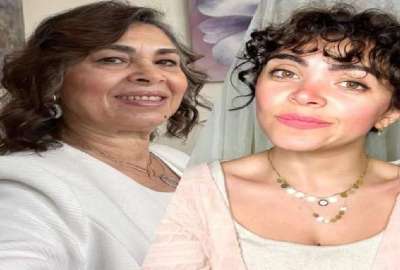 لبنى ونس وإبنتها